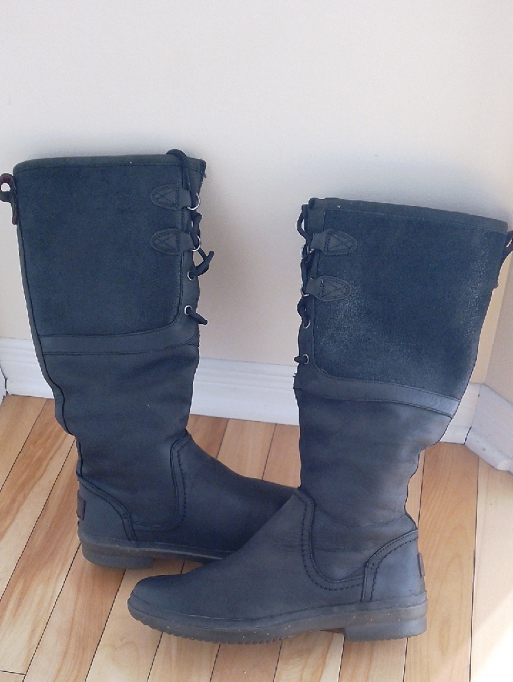 UGG  ELSA TALL BLACK WATERPROOF LEATHER BOOTS SIZE US 9 WOMENS